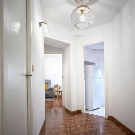 Flat Overlooking The Park 1km To Plaza Pontevedra