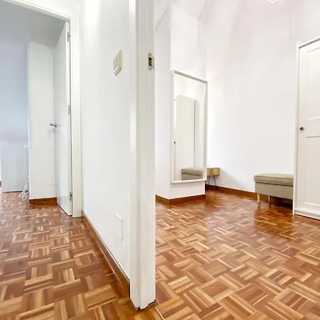 Flat Overlooking The Park 1km To Plaza Pontevedra 아파트 아 코루냐