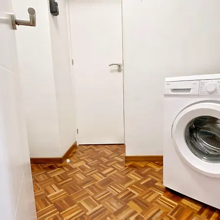 Flat Overlooking The Park 1km To Plaza Pontevedra 아파트 *