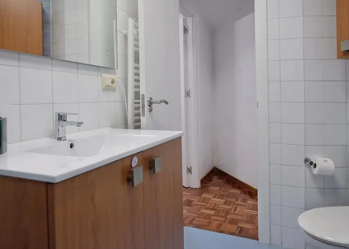 Flat Overlooking The Park 1km To Plaza Pontevedra *