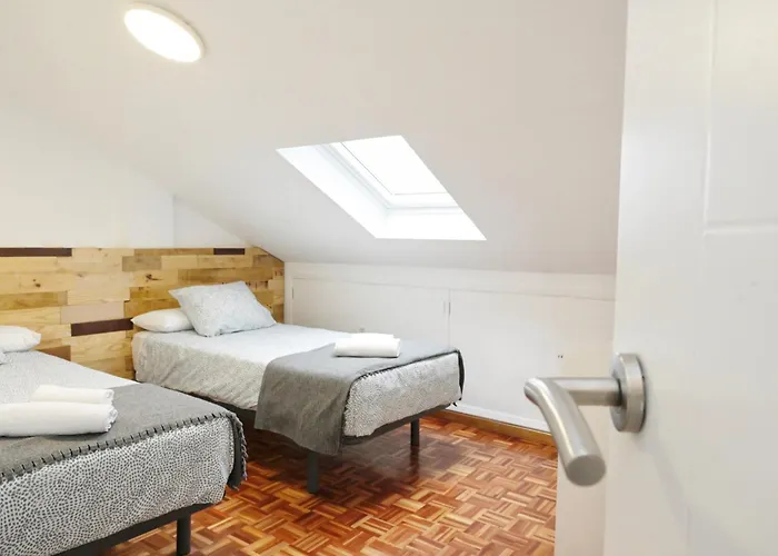 Flat Overlooking The Park 1km To Plaza Pontevedra A Coruna