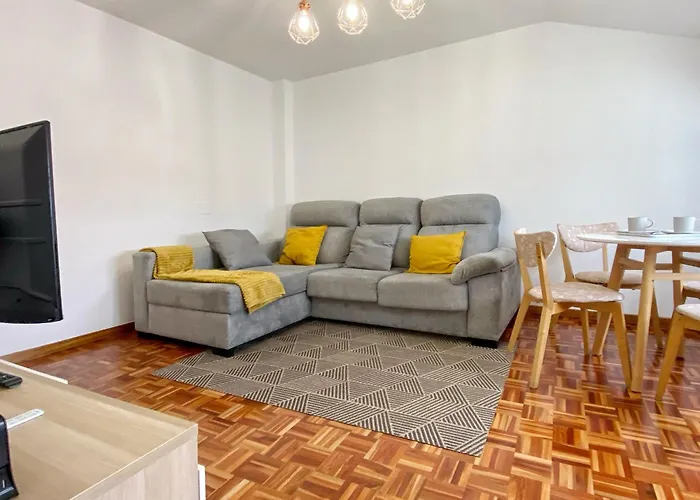 Flat Overlooking The Park 1km To Plaza Pontevedra Apartment